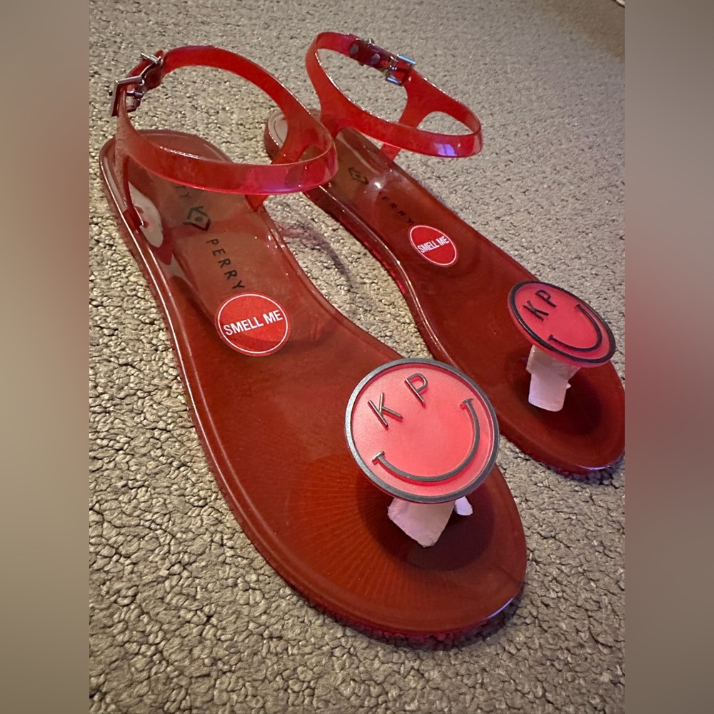 Katy Perry Women's The Geli Flat Sandal - RED